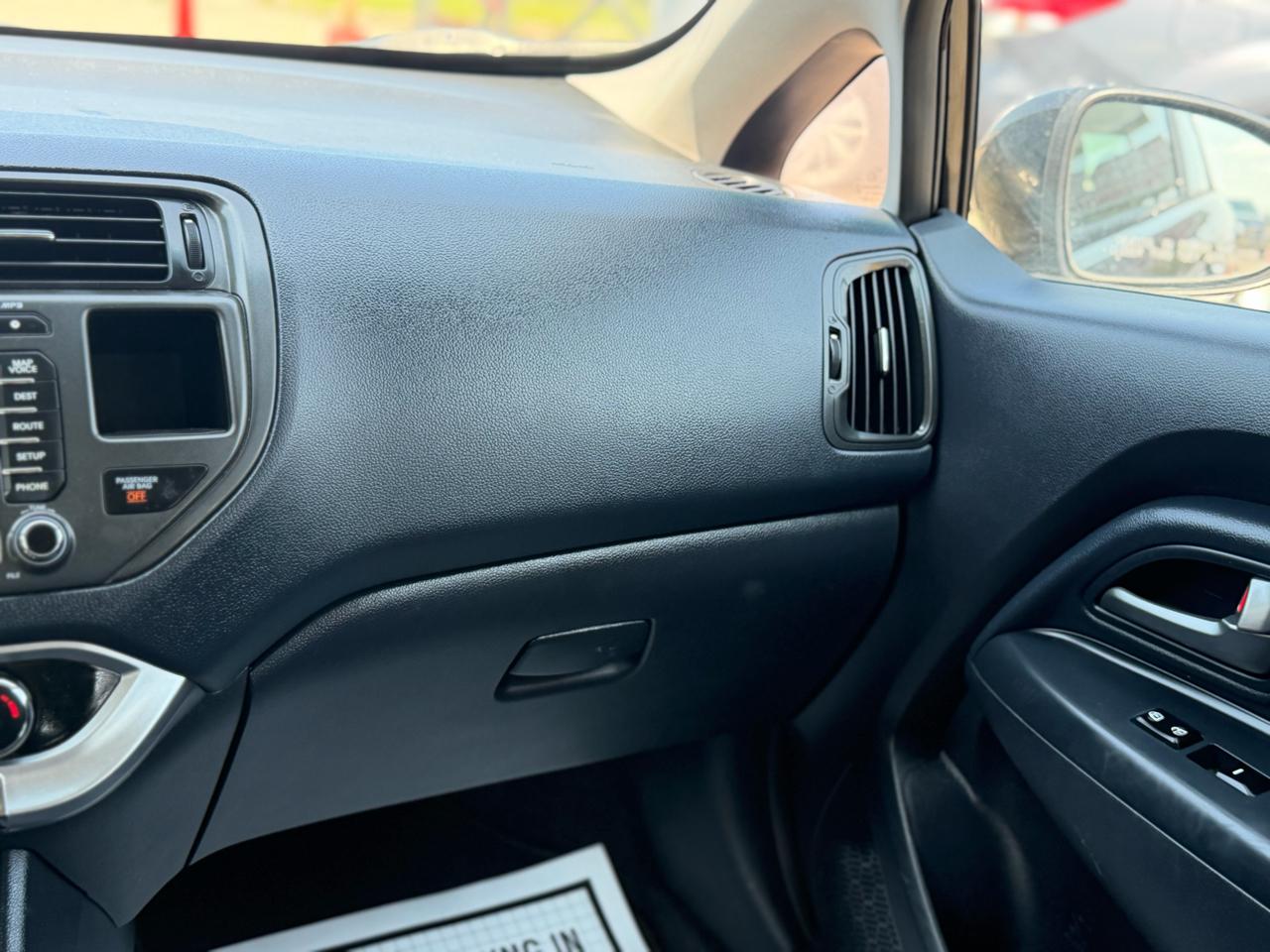 Kia Rio5 EX 2014