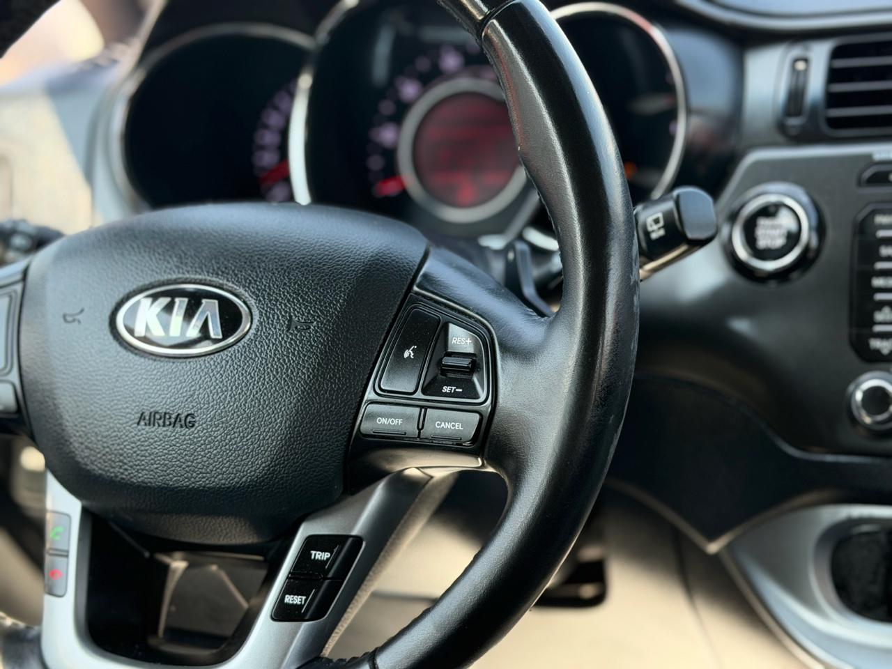 Kia Rio5 EX 2014