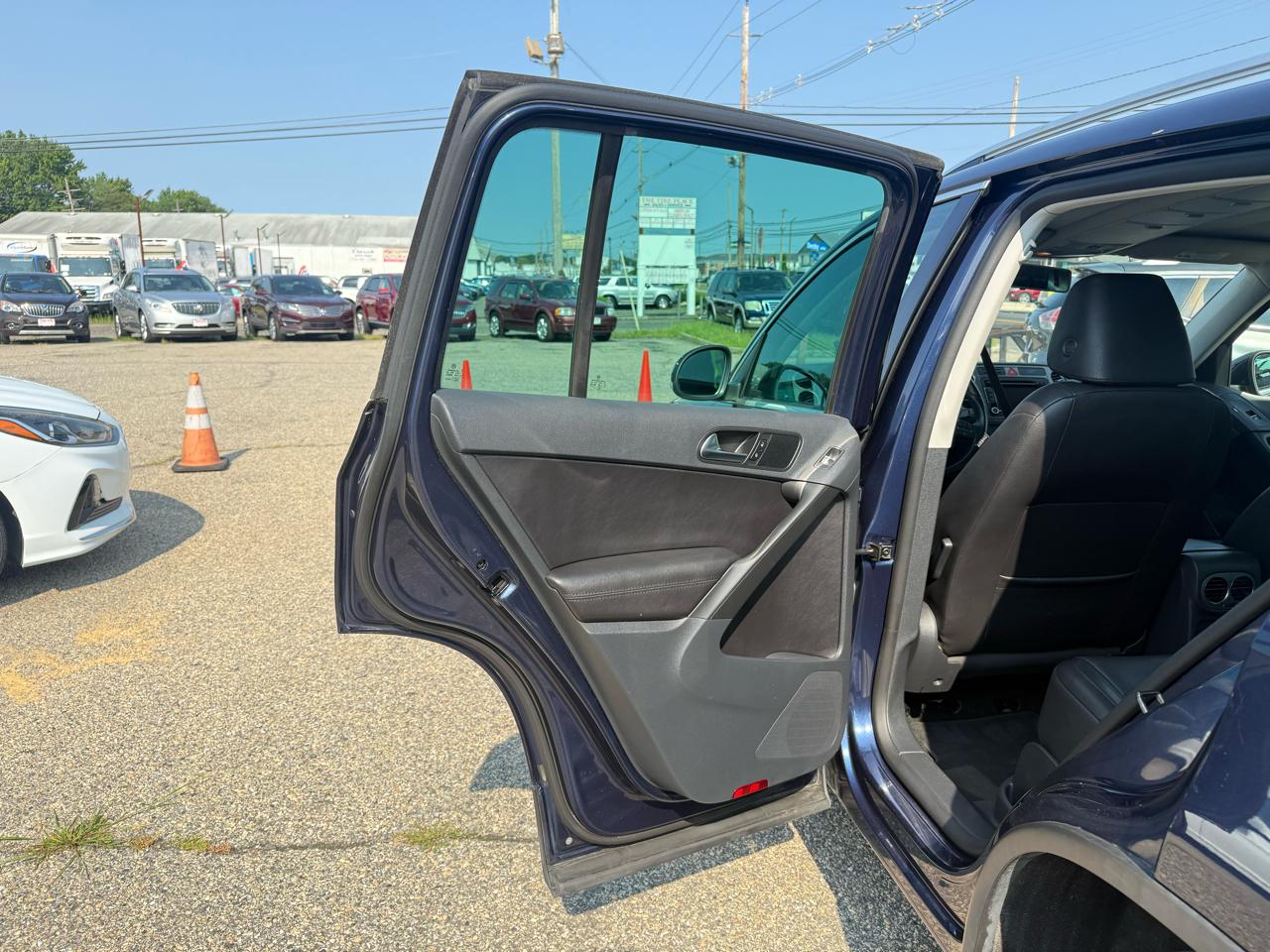 Volkswagen Tiguan SEL 2011