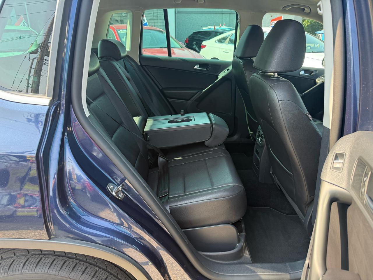 Volkswagen Tiguan SEL 2011