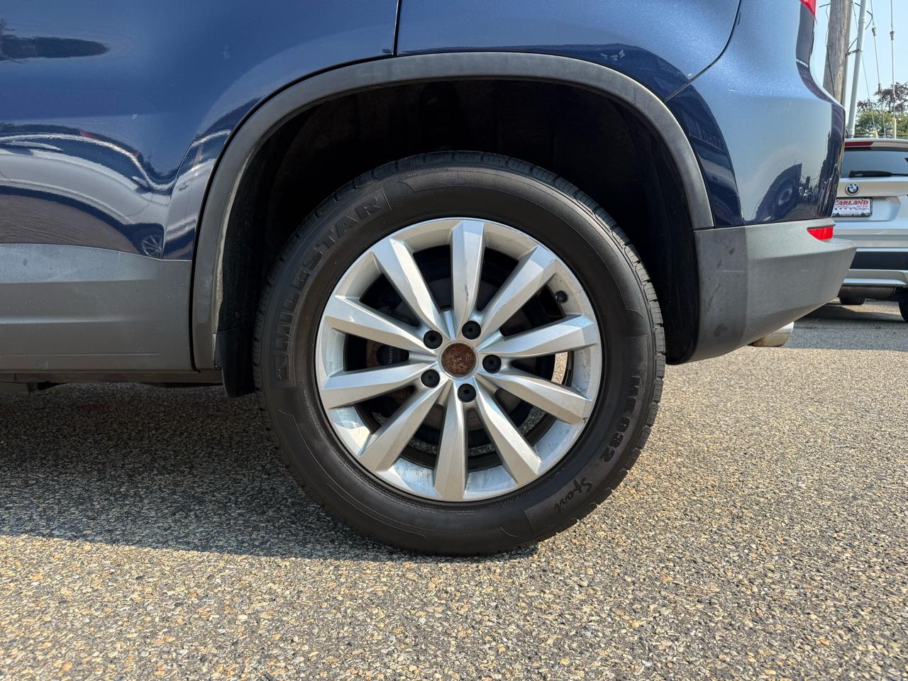 Volkswagen Tiguan SEL 2011