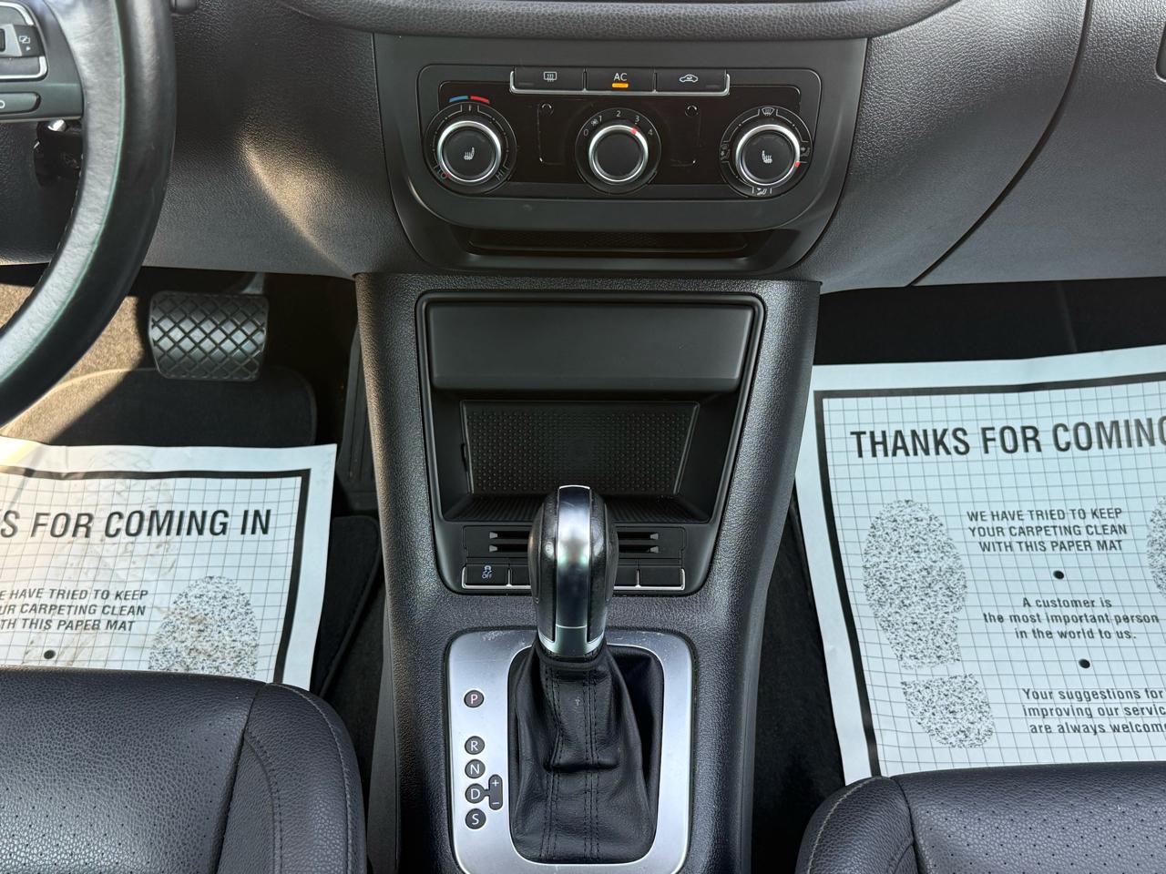 Volkswagen Tiguan SEL 2011