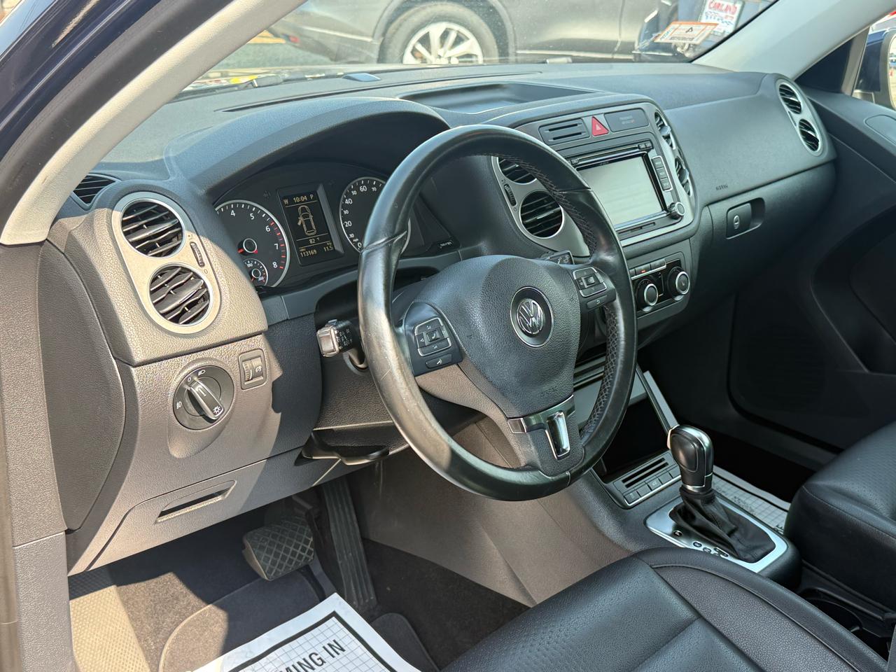 Volkswagen Tiguan SEL 2011