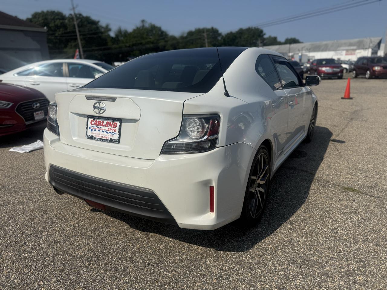 Scion tC Sports Coupe 6-Spd AT 2015
