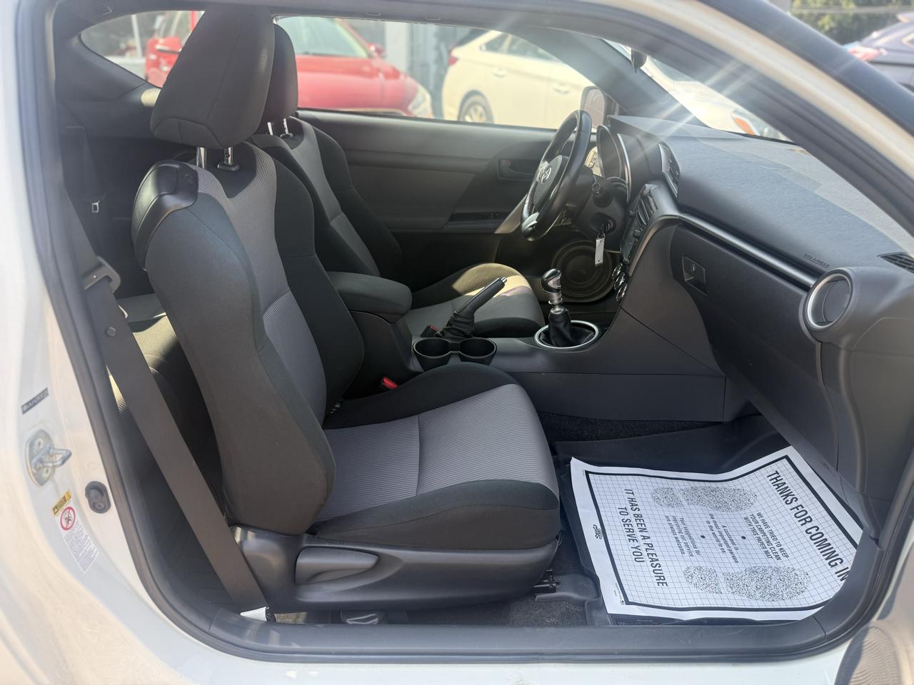 Scion tC Sports Coupe 6-Spd AT 2015