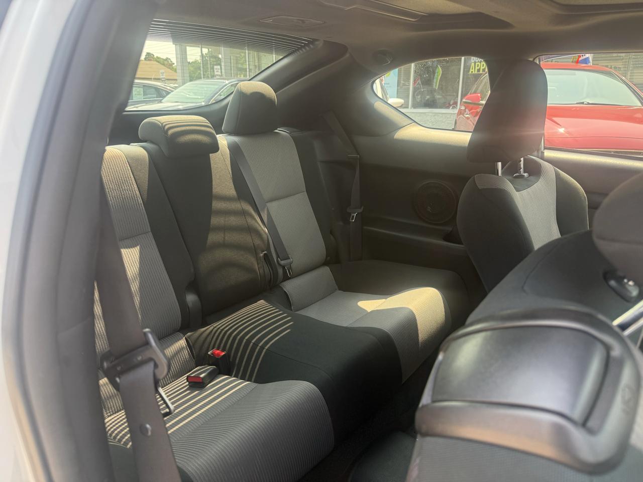 Scion tC Sports Coupe 6-Spd AT 2015