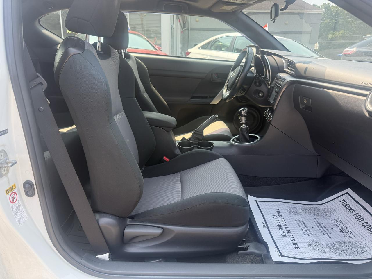 Scion tC Sports Coupe 6-Spd AT 2015