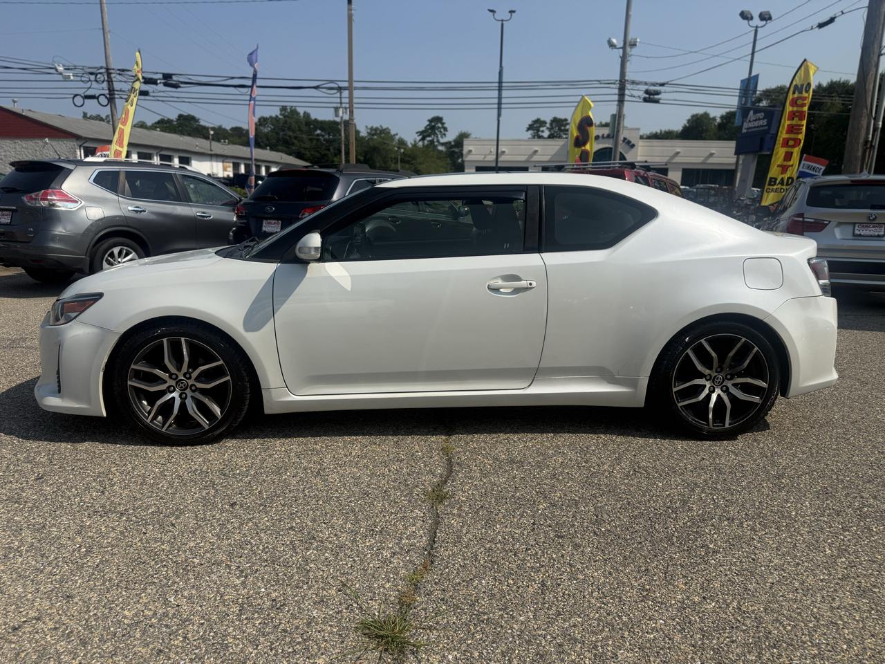 Scion tC Sports Coupe 6-Spd AT 2015