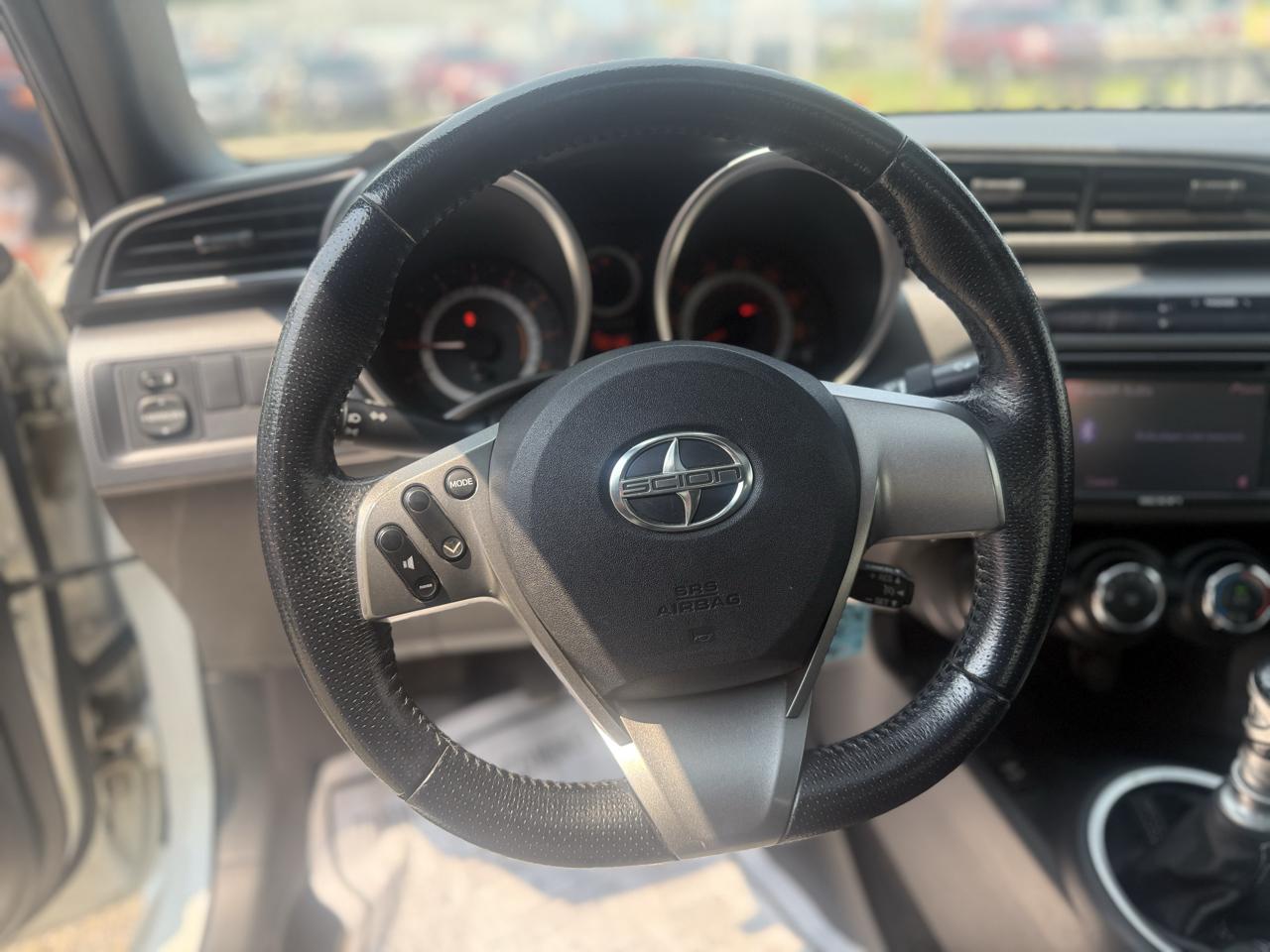 Scion tC Sports Coupe 6-Spd AT 2015