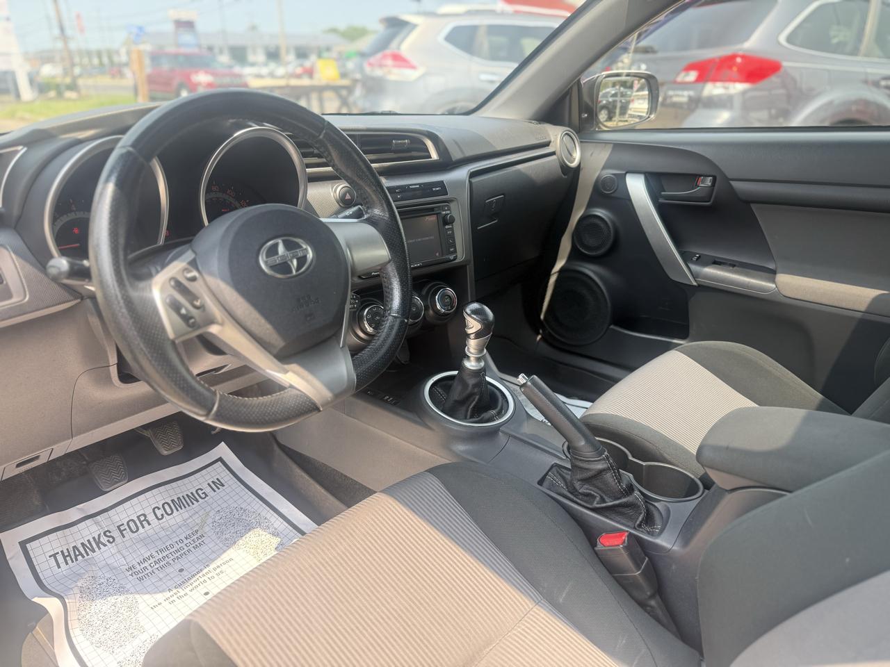 Scion tC Sports Coupe 6-Spd AT 2015
