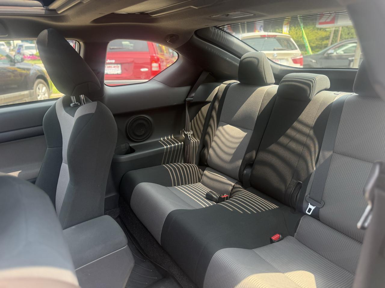 Scion tC Sports Coupe 6-Spd AT 2015