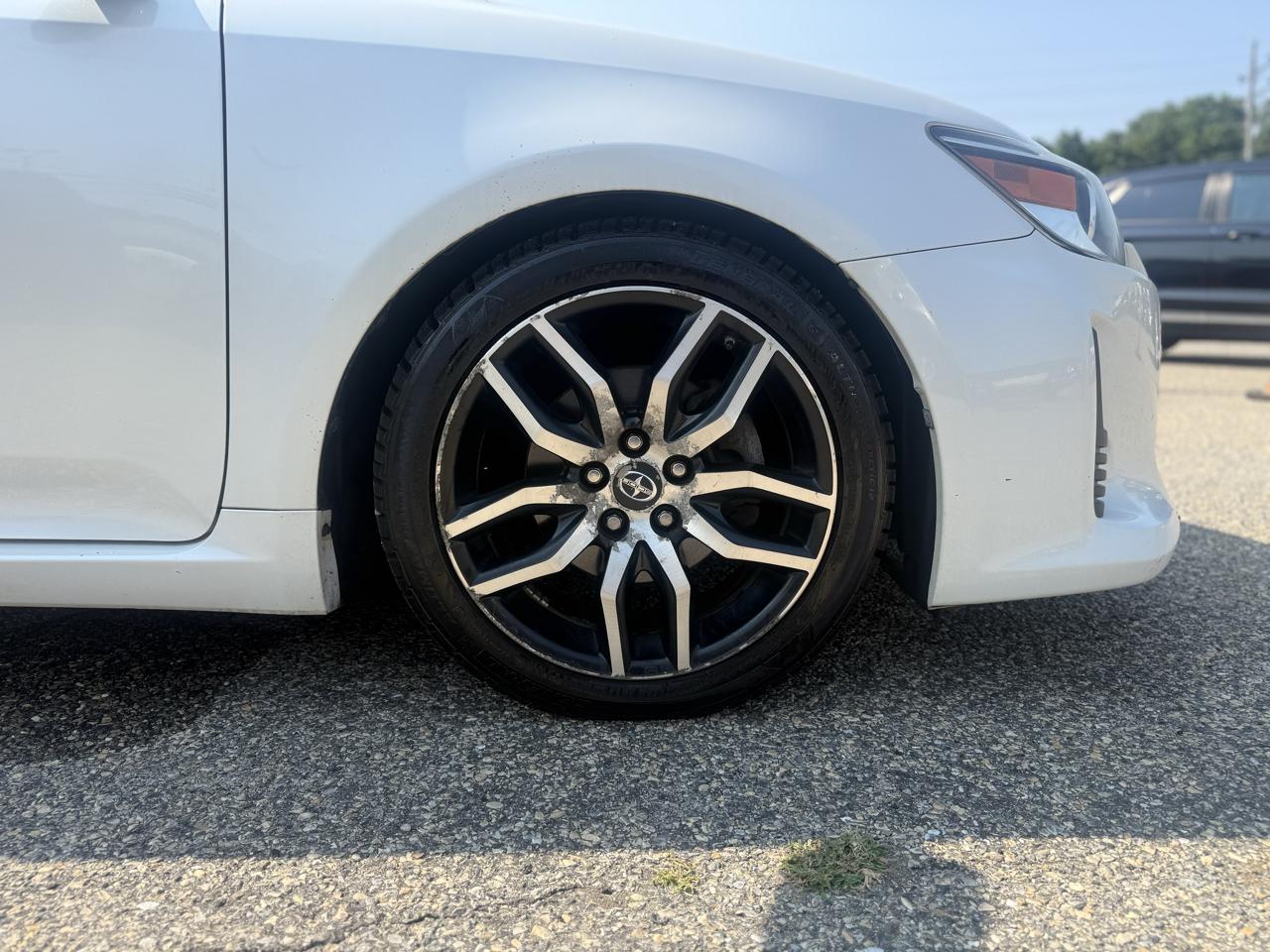 Scion tC Sports Coupe 6-Spd AT 2015