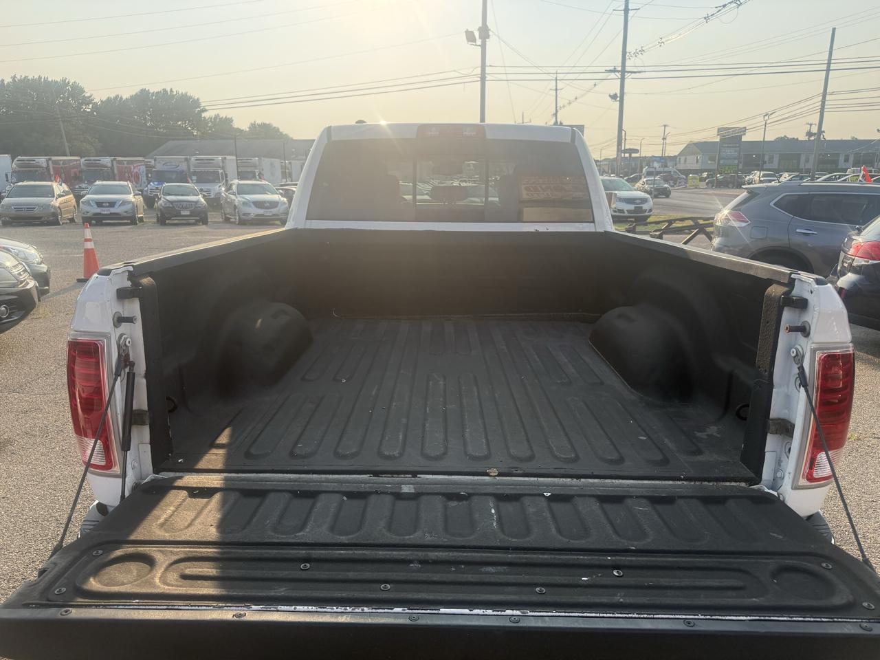 RAM 1500 Laramie Crew Cab LWB 4WD 2016