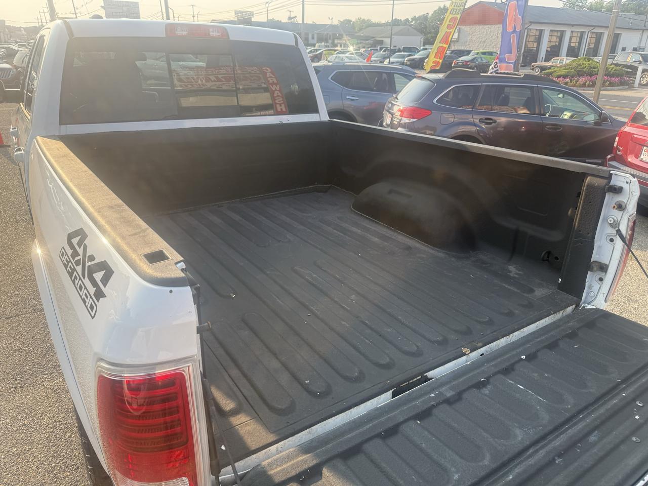 RAM 1500 Laramie Crew Cab LWB 4WD 2016