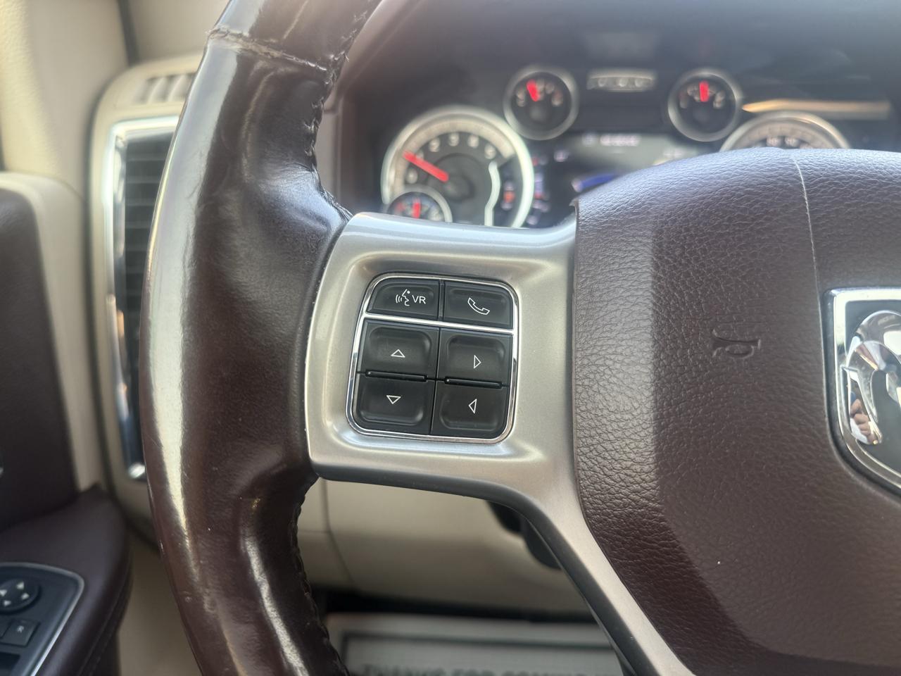 RAM 1500 Laramie Crew Cab LWB 4WD 2016