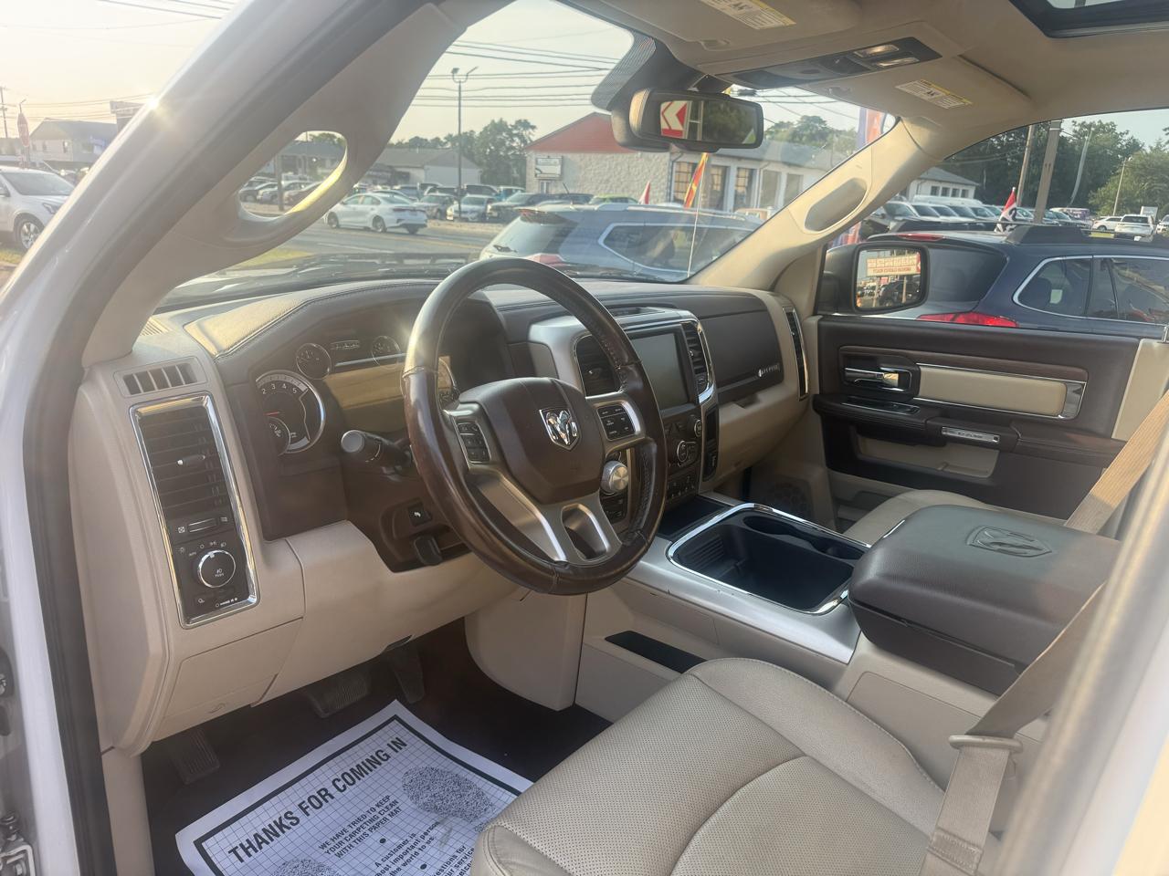 RAM 1500 Laramie Crew Cab LWB 4WD 2016