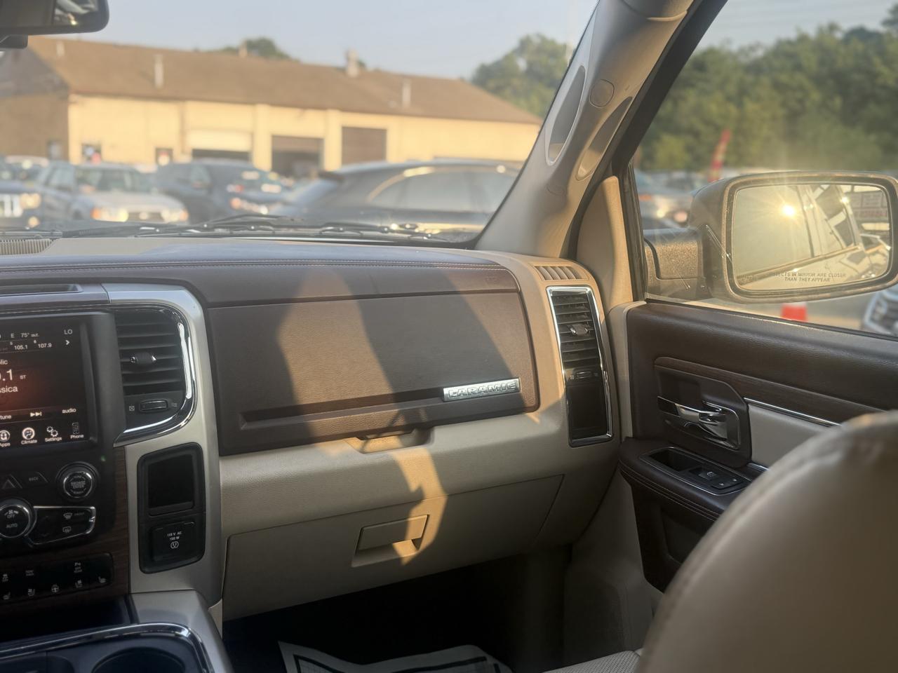 RAM 1500 Laramie Crew Cab LWB 4WD 2016