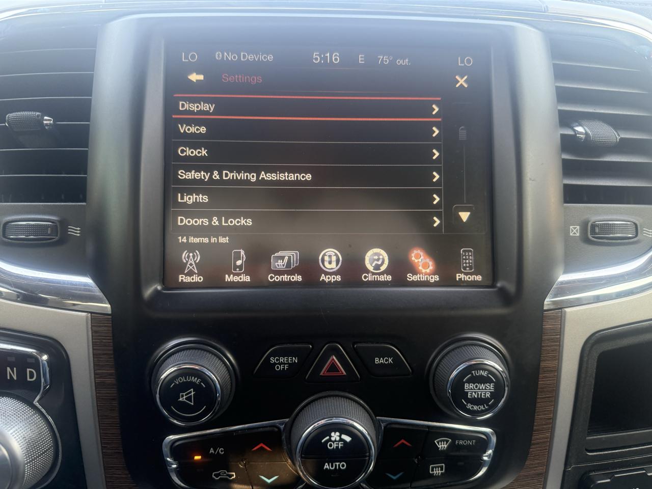 RAM 1500 Laramie Crew Cab LWB 4WD 2016