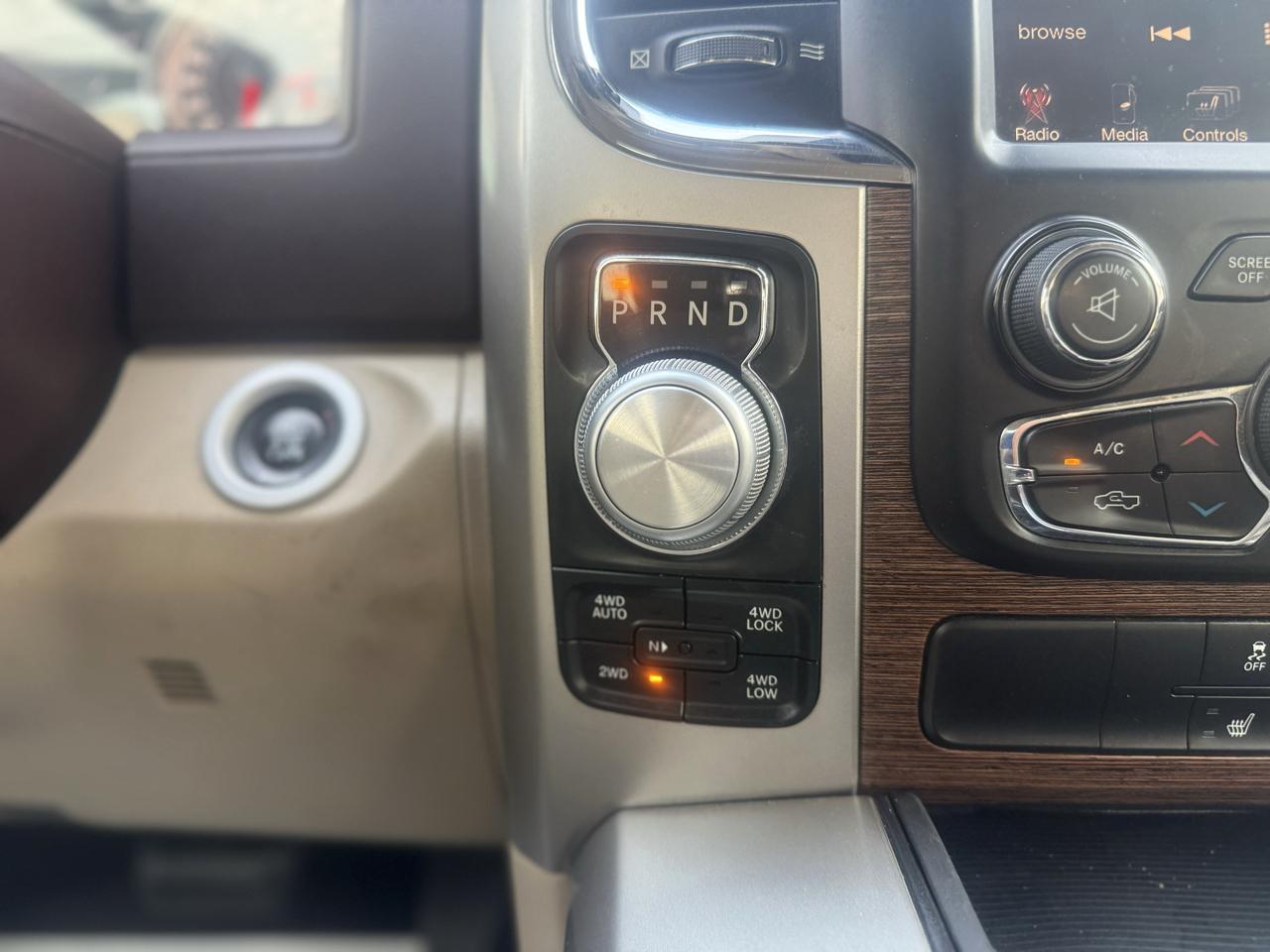 RAM 1500 Laramie Crew Cab LWB 4WD 2016