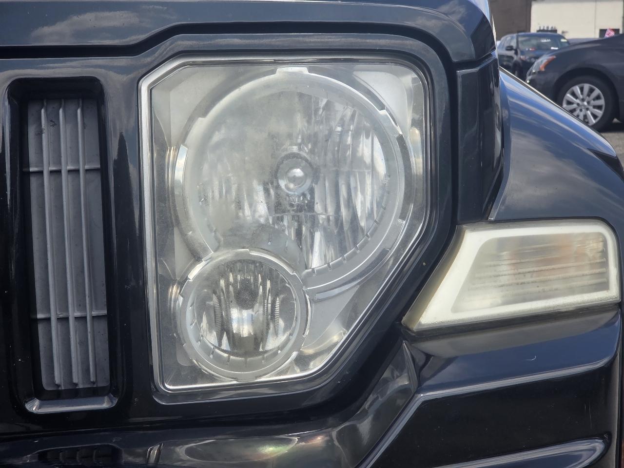 Jeep Liberty Sport 4WD 2012