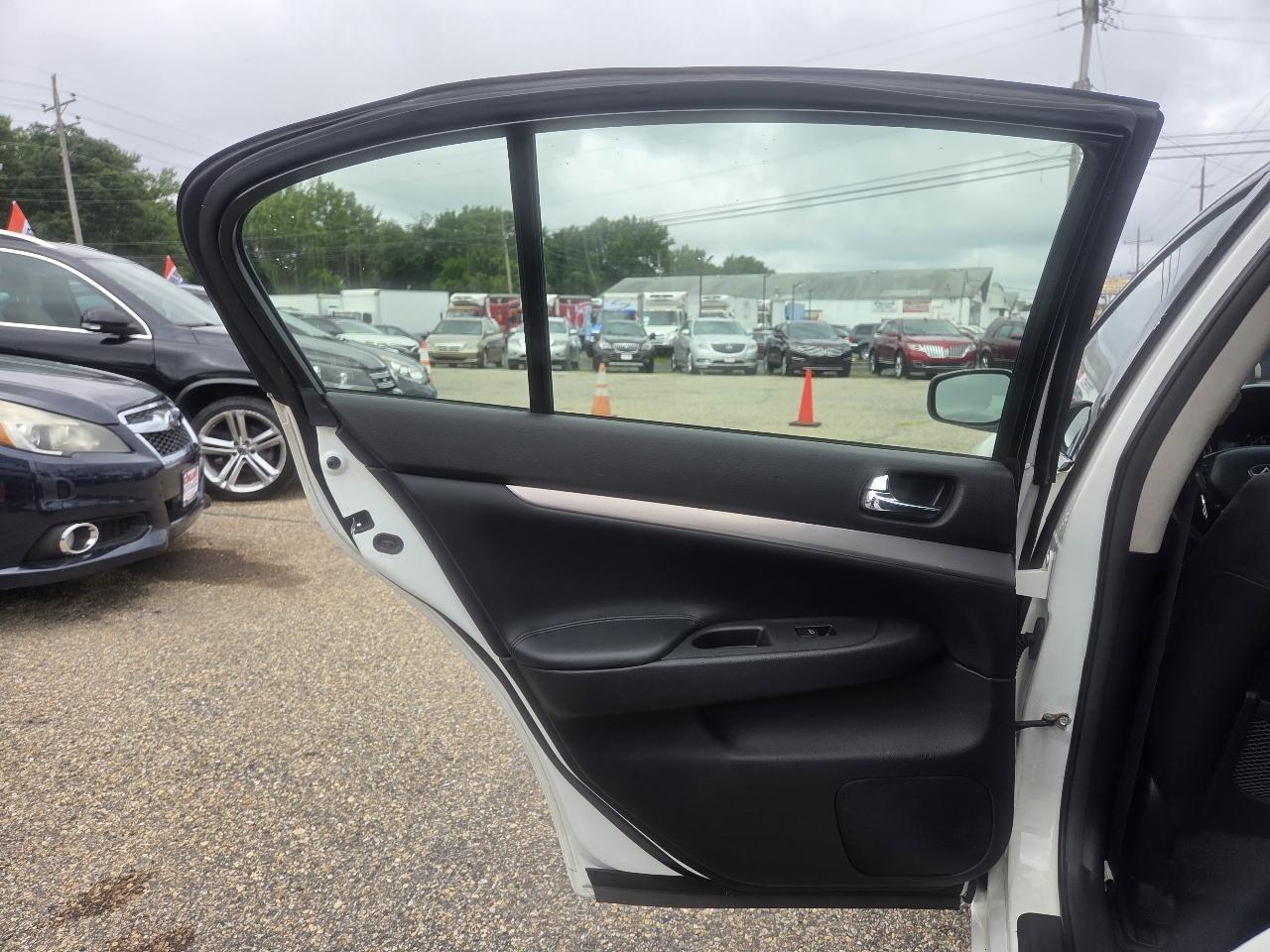 Infiniti G Sedan 25x AWD 2012