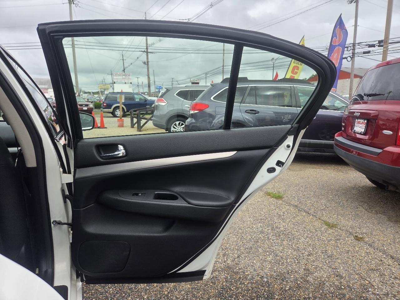 Infiniti G Sedan 25x AWD 2012