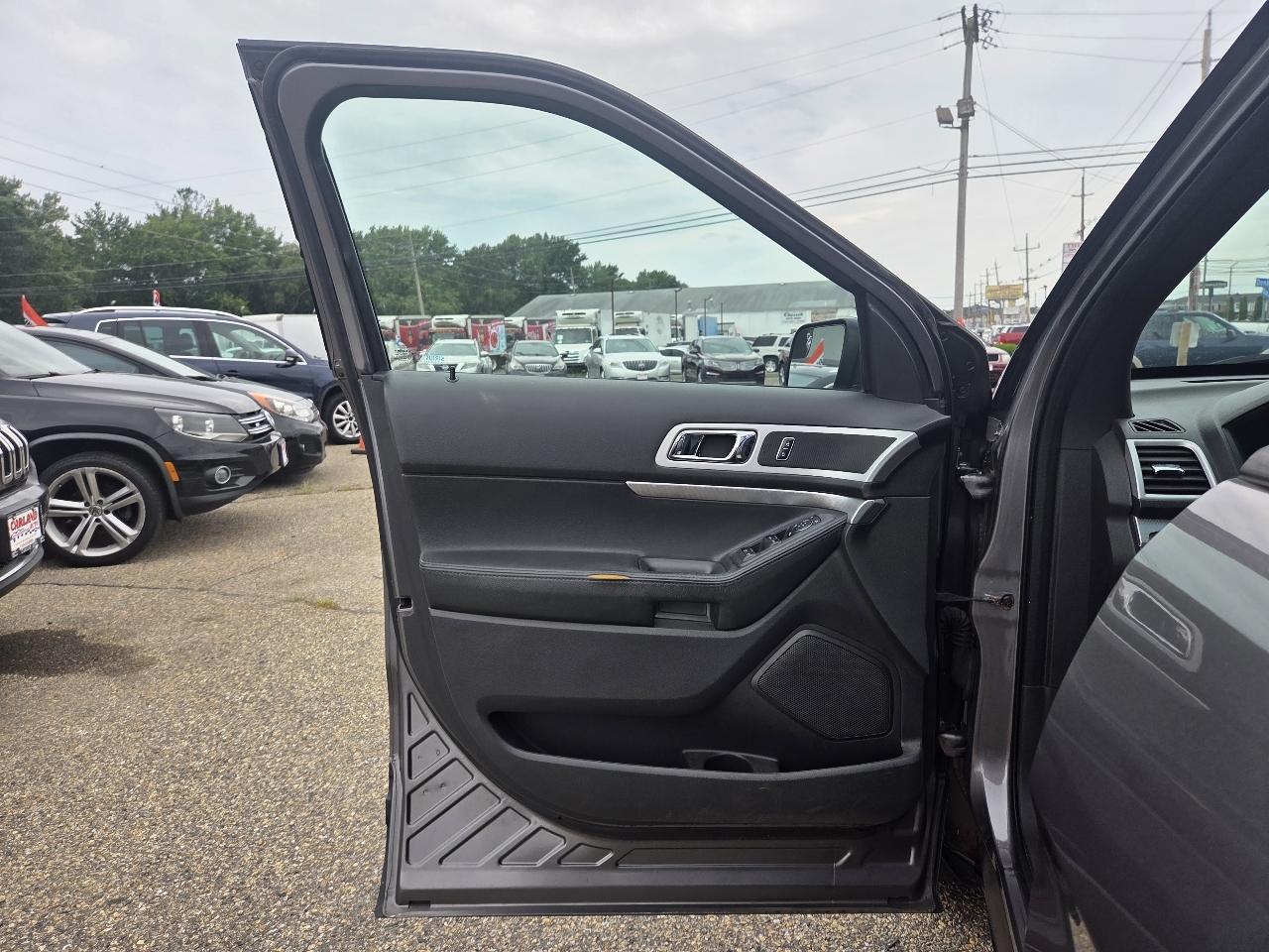 Ford Explorer 4dr XLT 2014