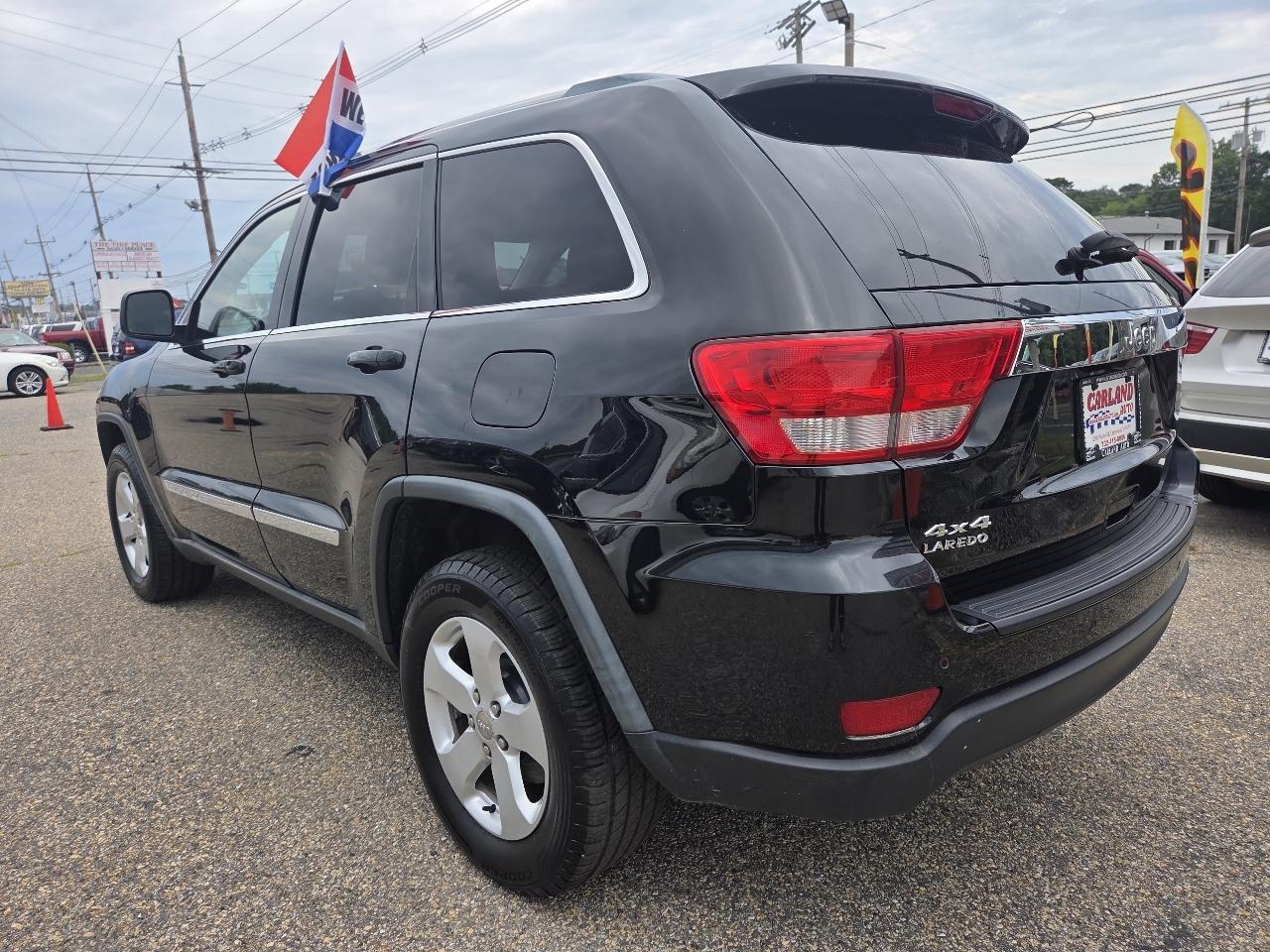 Jeep Grand Cherokee Laredo 4WD 2012