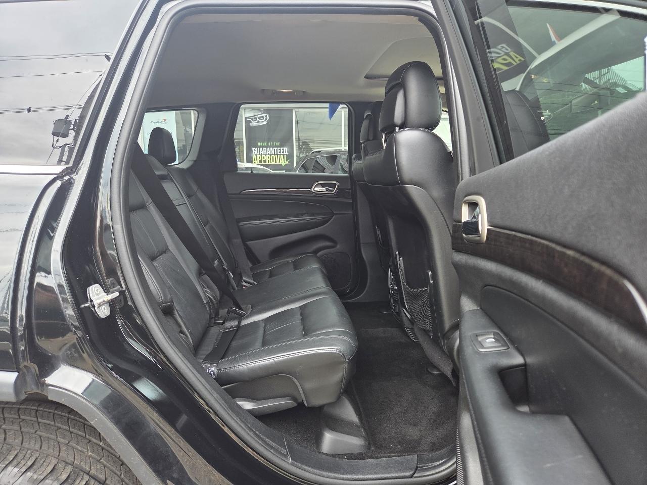 Jeep Grand Cherokee Laredo 4WD 2012