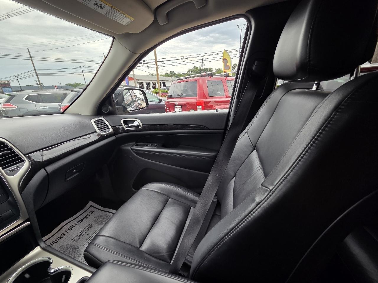Jeep Grand Cherokee Laredo 4WD 2012