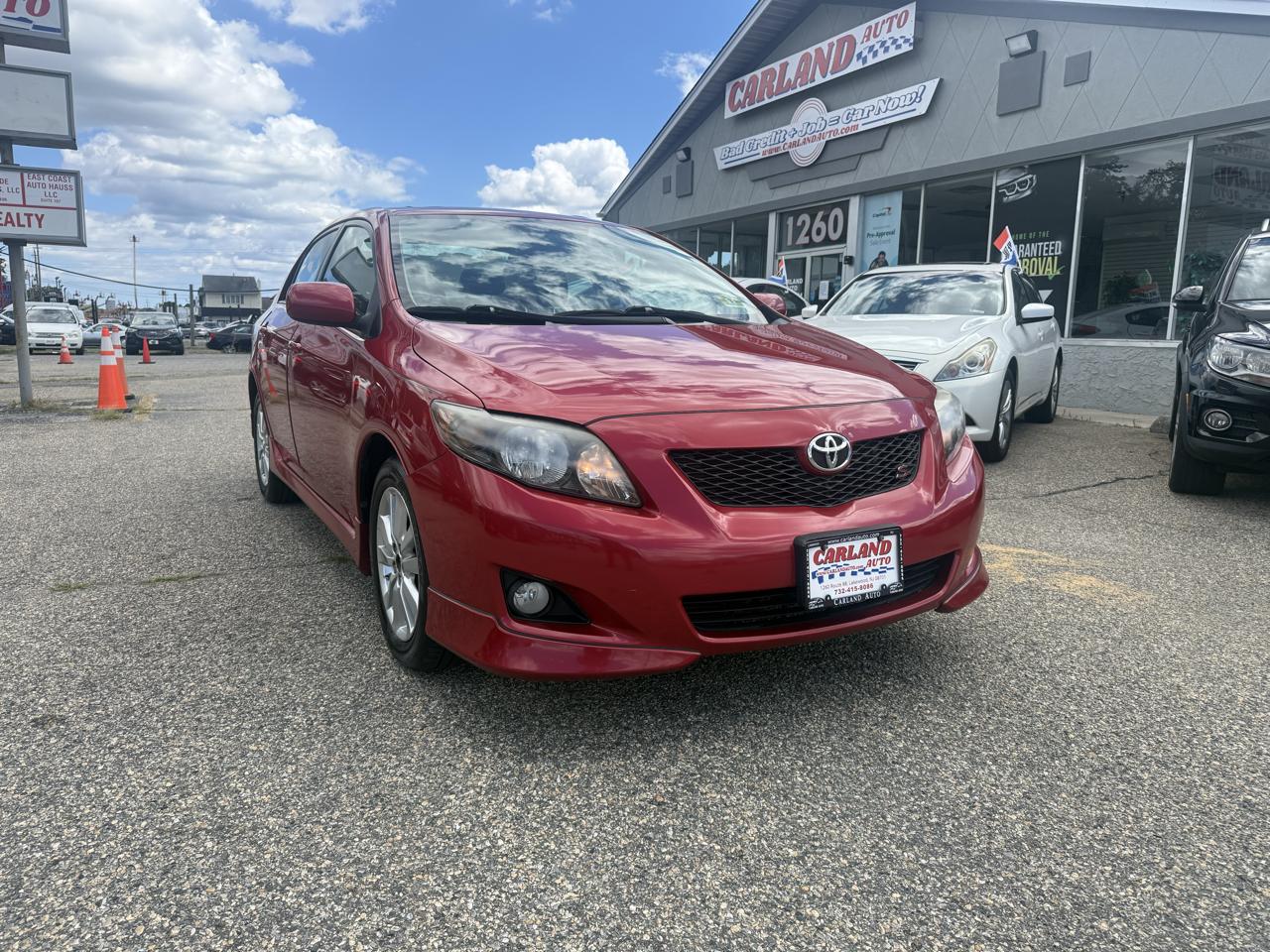 Toyota Corolla Base 5-Speed MT 2010