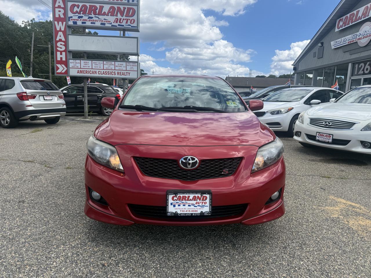Toyota Corolla Base 5-Speed MT 2010