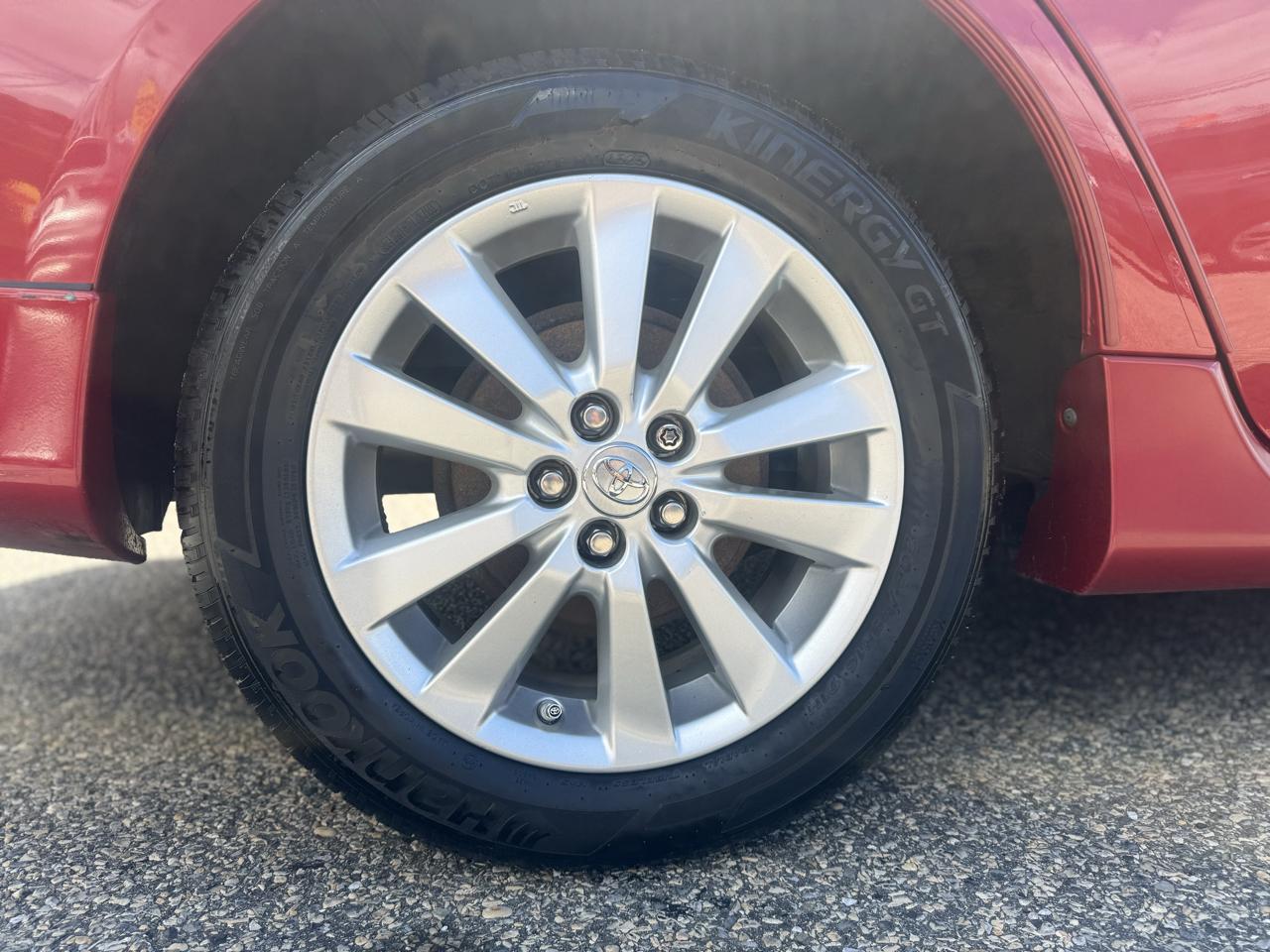 Toyota Corolla Base 5-Speed MT 2010