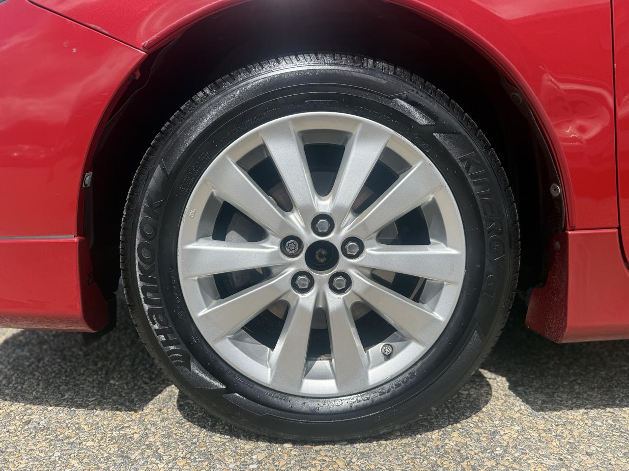Toyota Corolla Base 5-Speed MT 2010