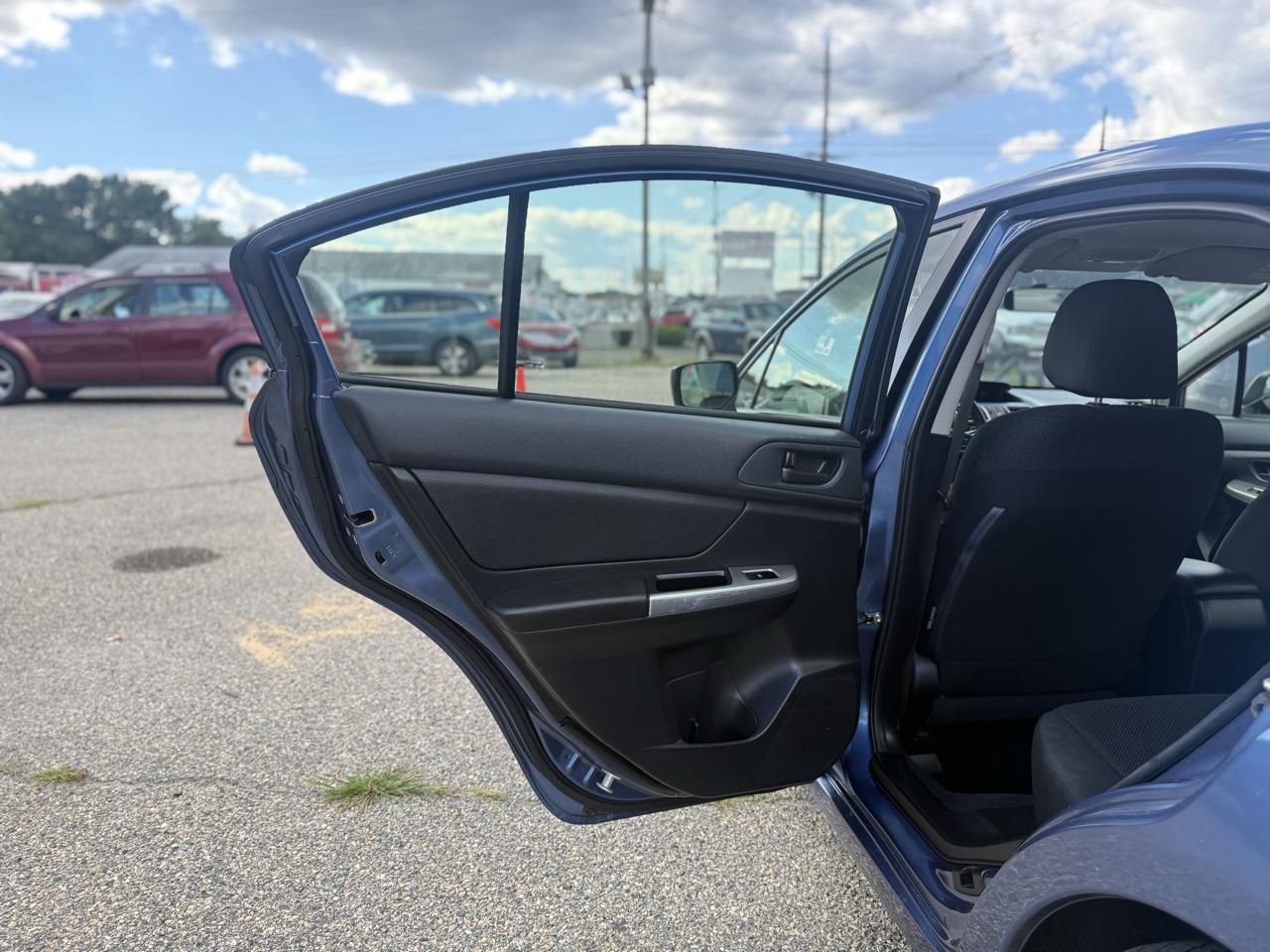 Subaru Impreza 2.0i PZEV 5M 4-Door 2015
