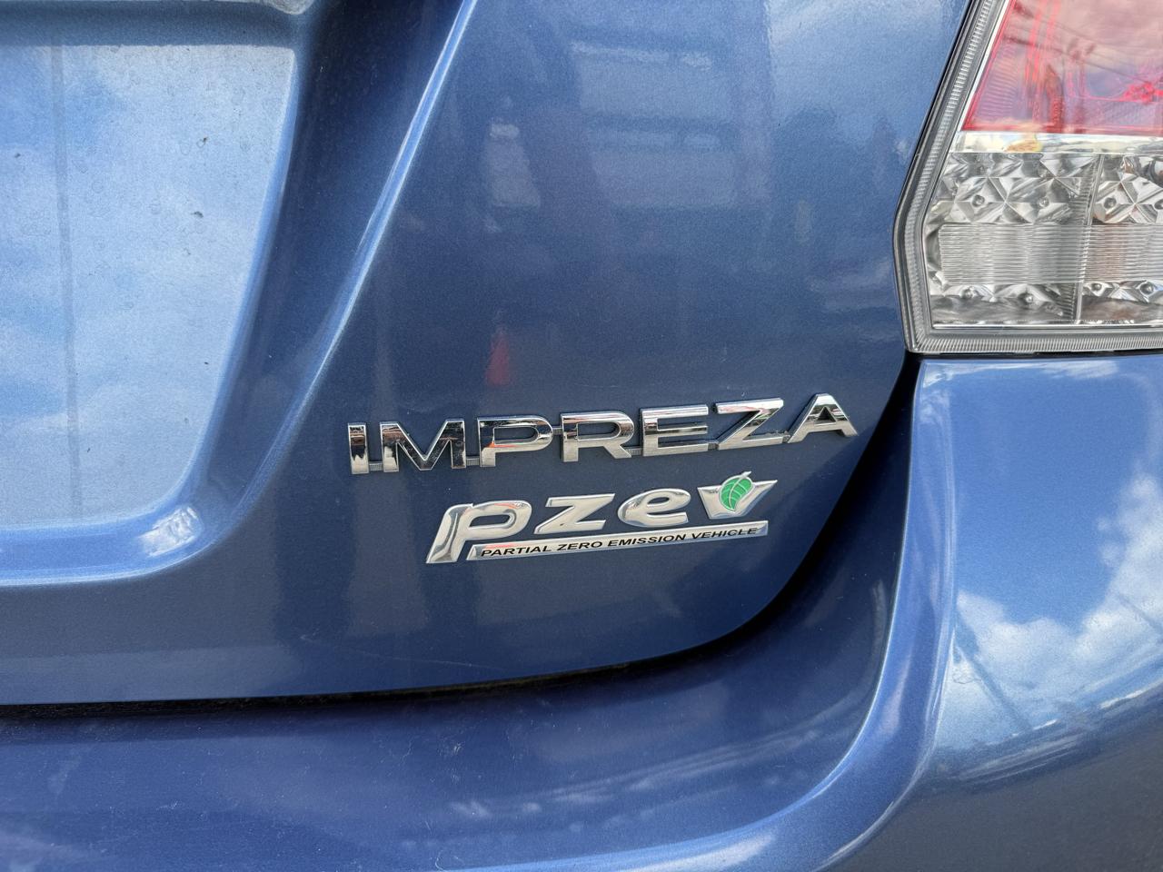 Subaru Impreza 2.0i PZEV 5M 4-Door 2015