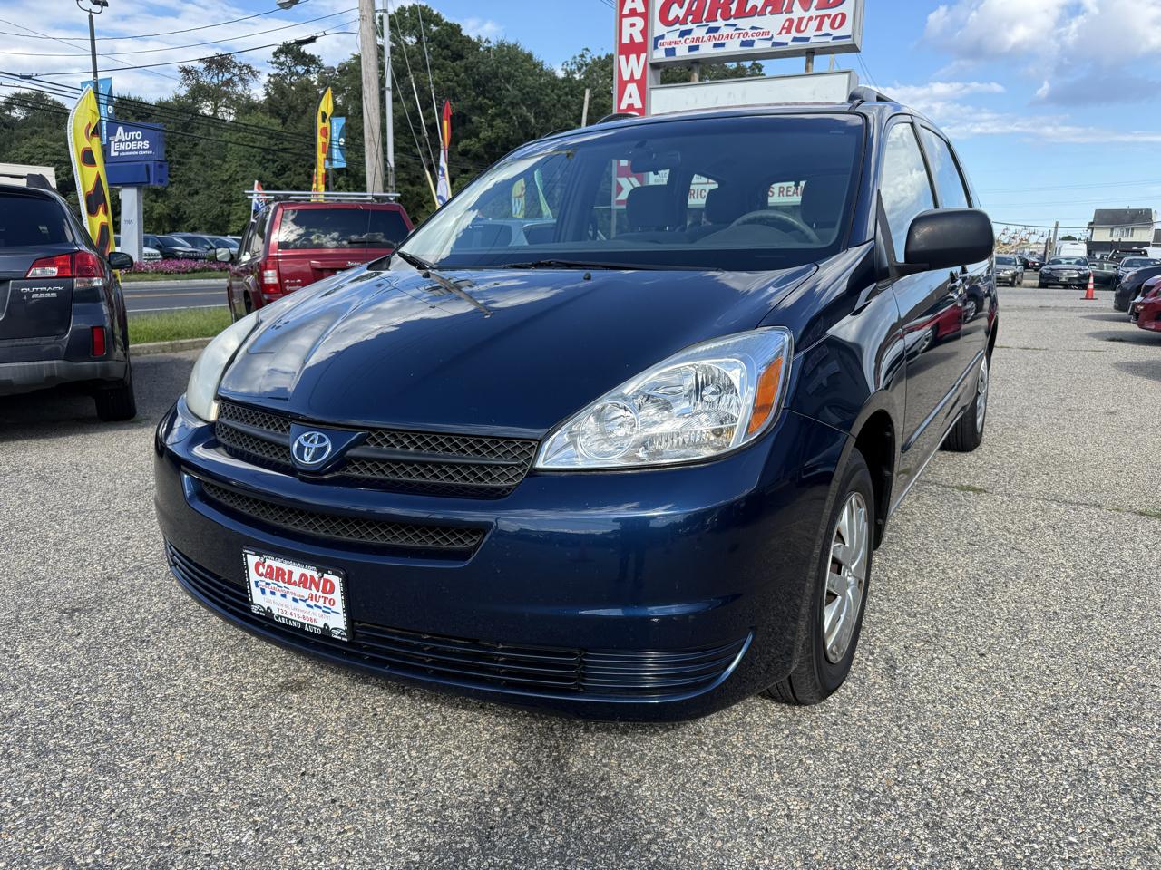 Toyota Sienna LE - 7 Passenger Seating 2005