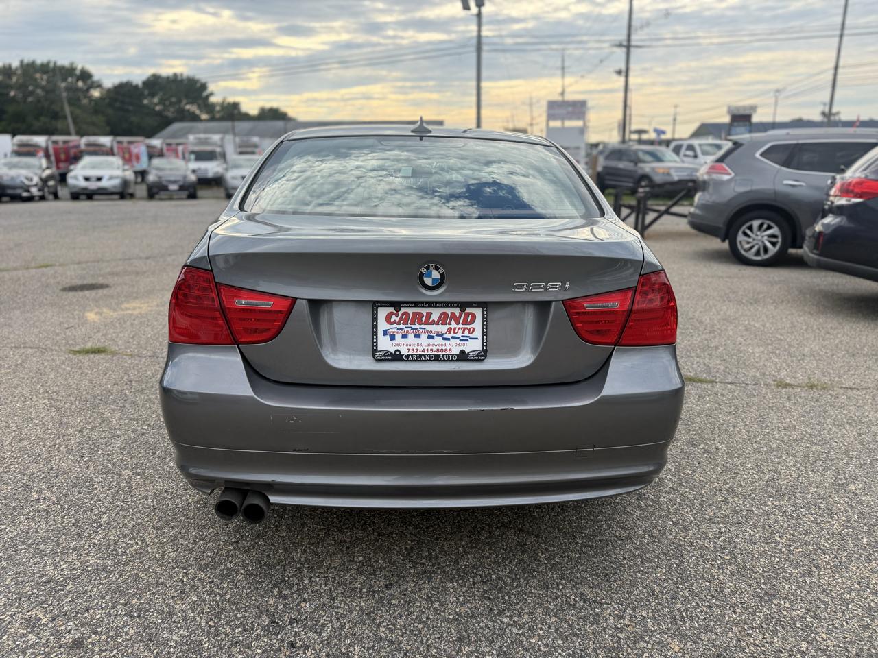 BMW 3-Series 328i xDrive SA 2011