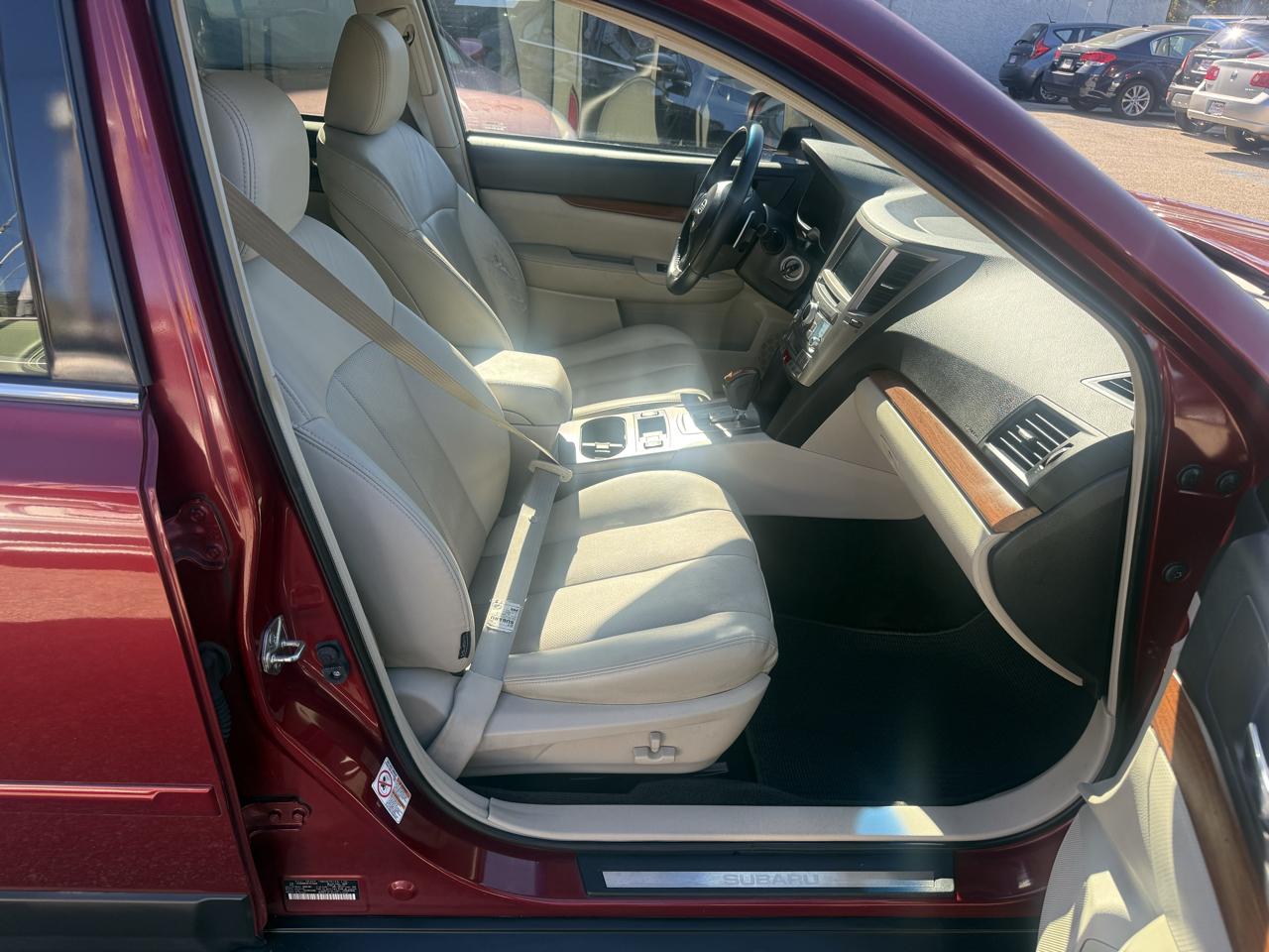Subaru Outback 2.5i Limited 2014