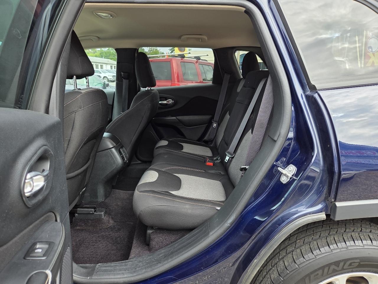 Jeep Cherokee Sport 4WD 2016