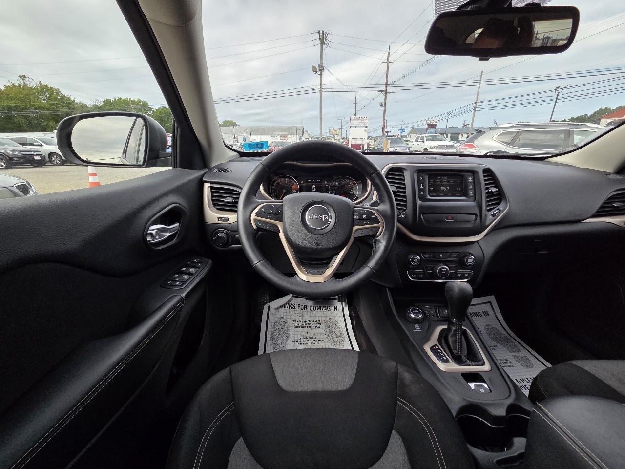 Jeep Cherokee Sport 4WD 2016