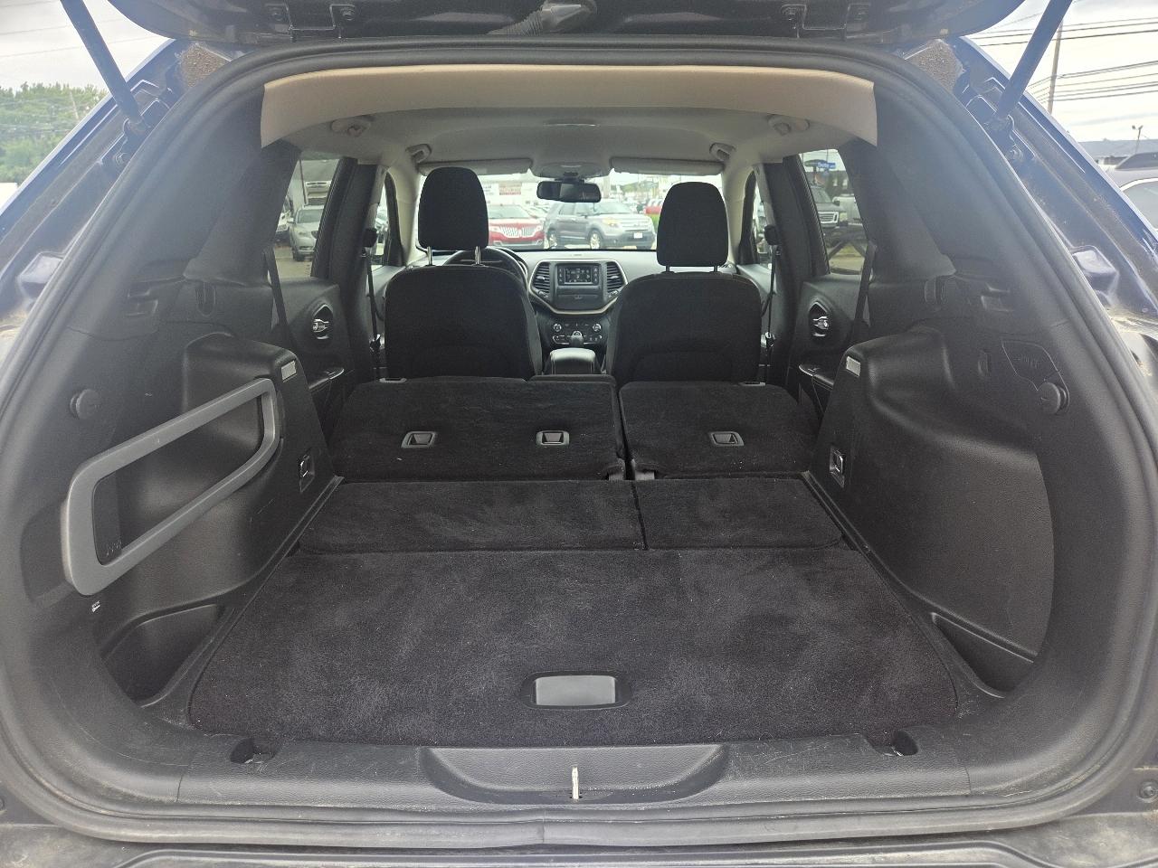 Jeep Cherokee Sport 4WD 2016