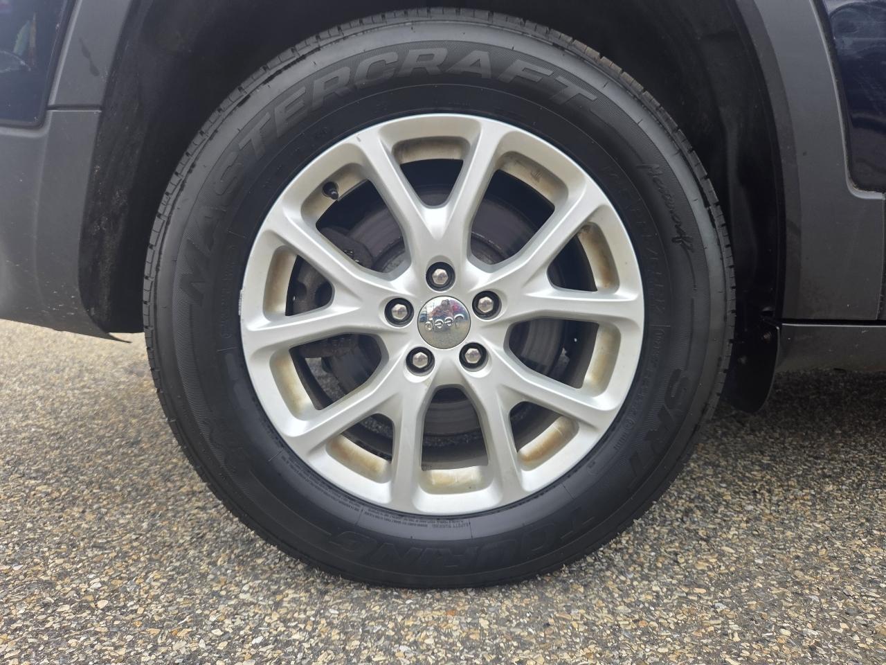 Jeep Cherokee Sport 4WD 2016