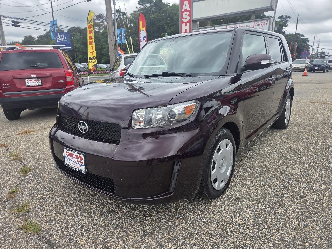 Scion xB 5-Door Wagon 5-Spd MT 2010