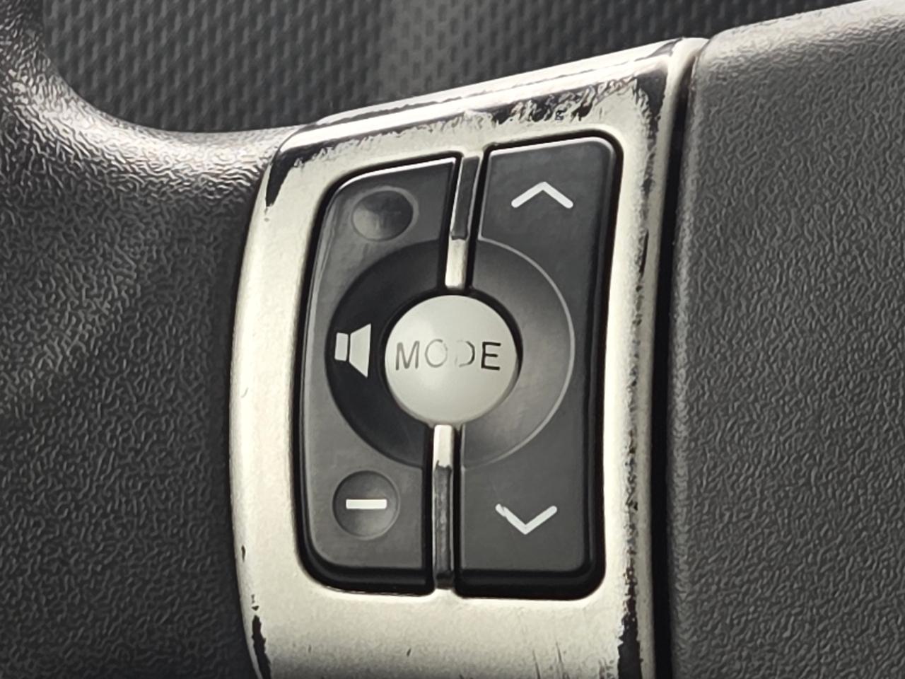 Scion xB 5-Door Wagon 5-Spd MT 2010