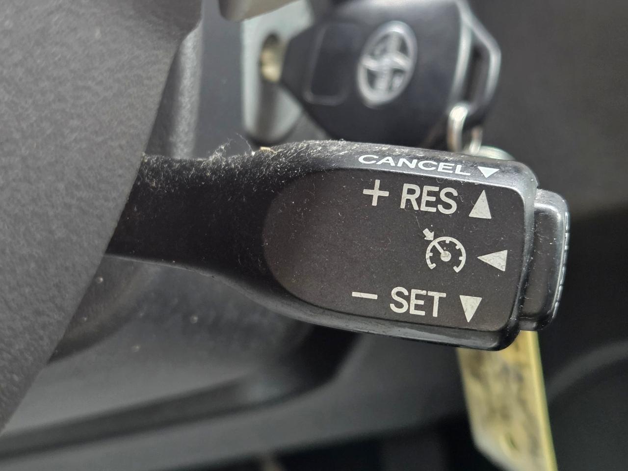 Scion xB 5-Door Wagon 5-Spd MT 2010