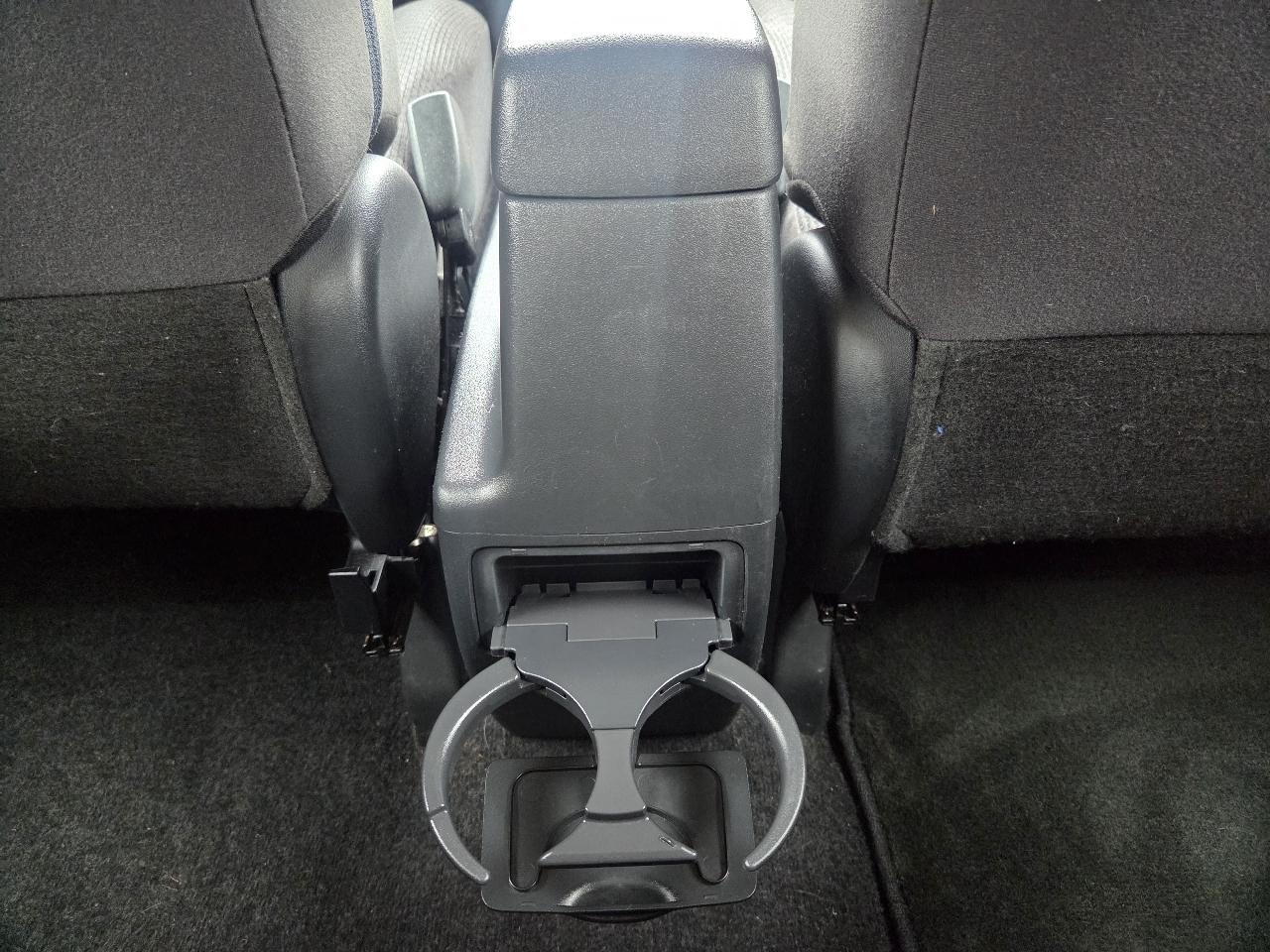 Scion xB 5-Door Wagon 5-Spd MT 2010
