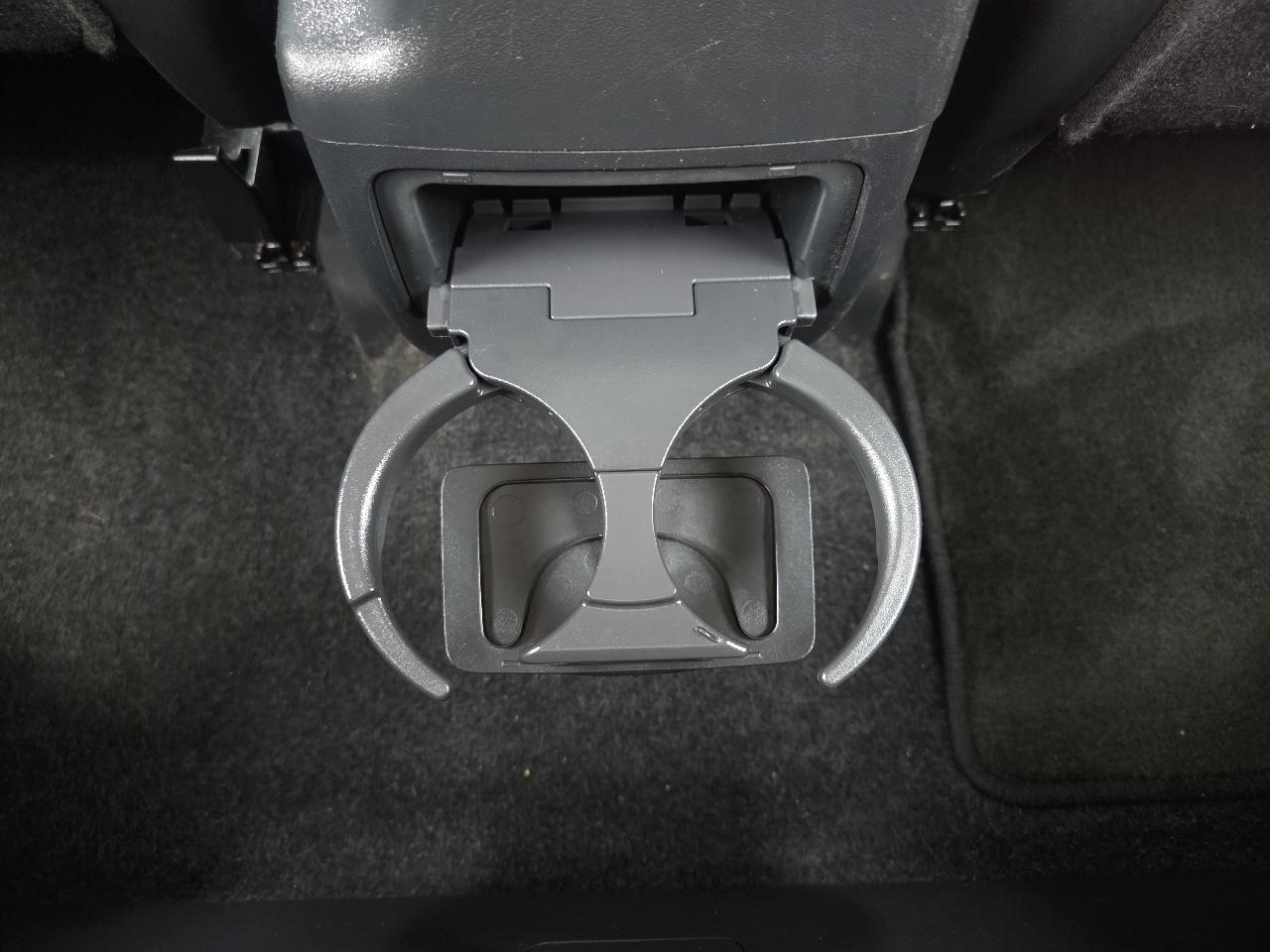 Scion xB 5-Door Wagon 5-Spd MT 2010