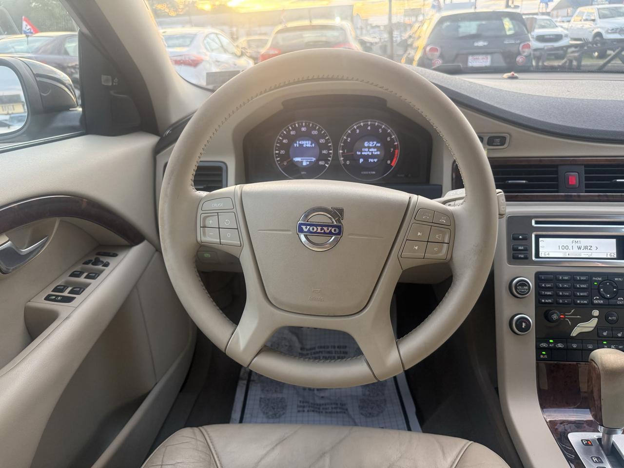 Volvo V70 3.2 R-Design 2010