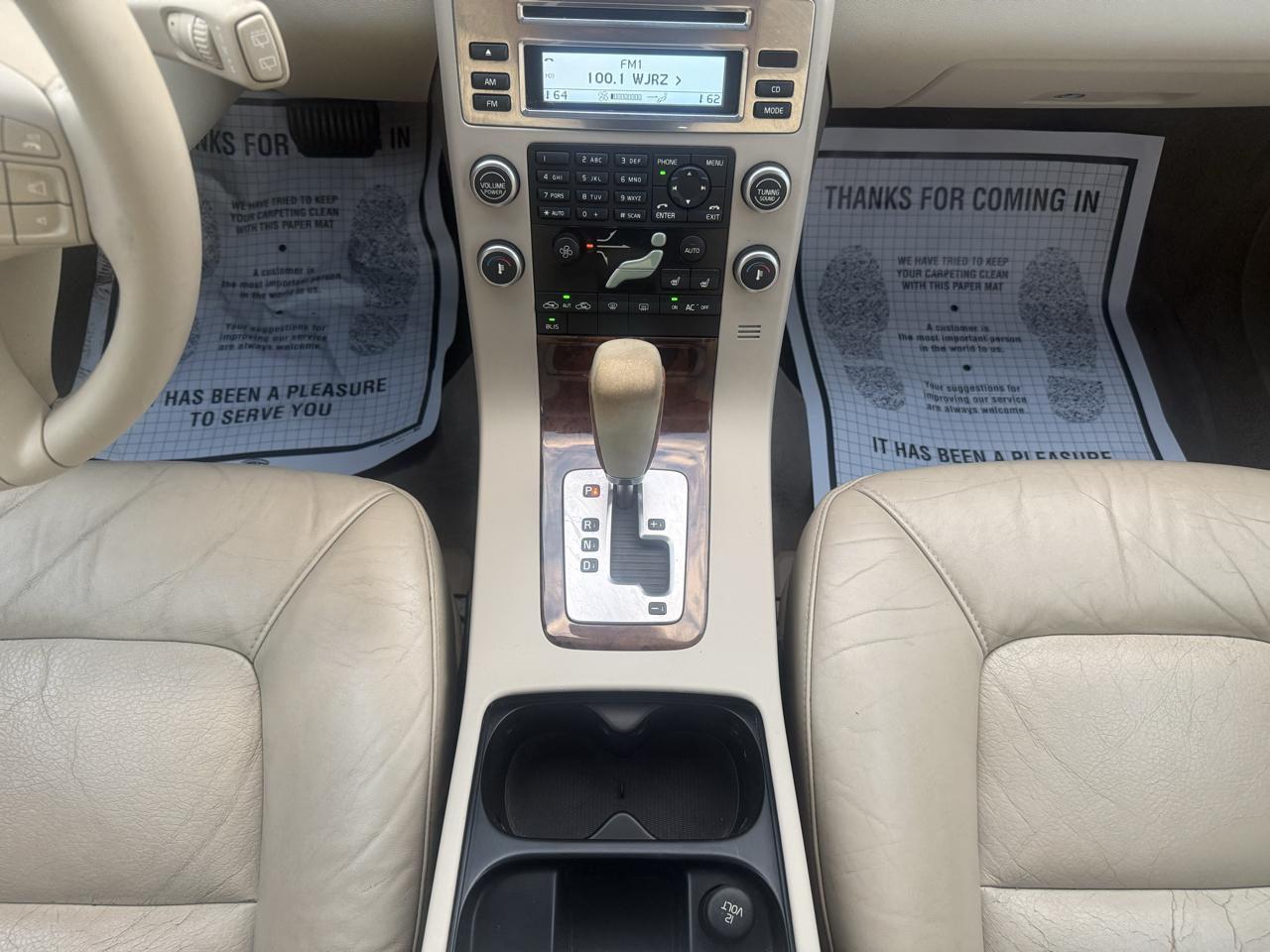 Volvo V70 3.2 R-Design 2010